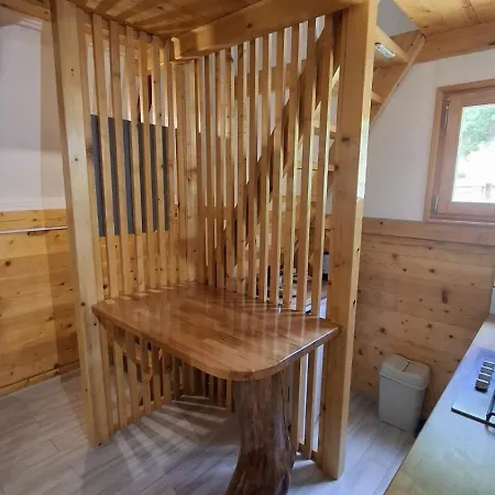 بيت للعطل Wooden House *