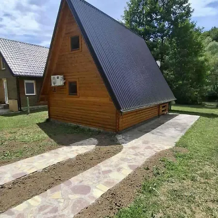 Dom wakacyjny Wooden House *